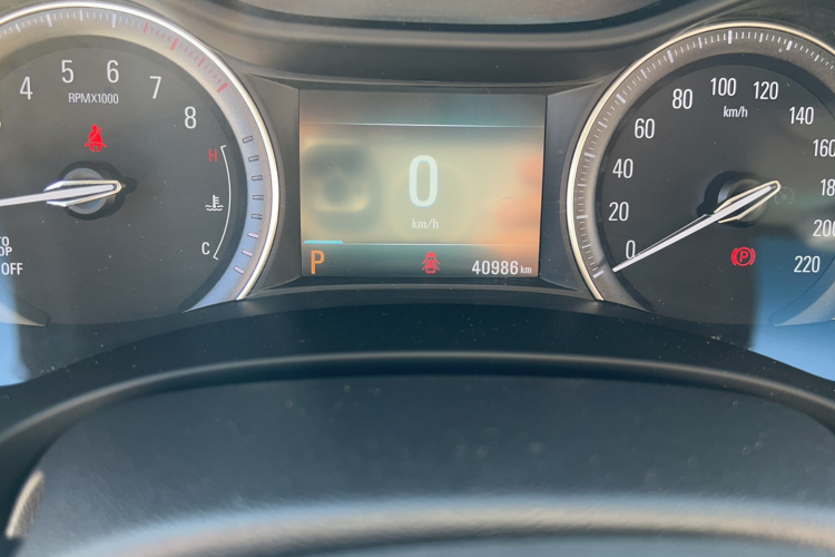 别克GL6 2019款 18T 6座互联豪华型 国V中控内饰15