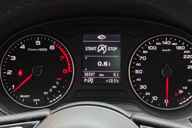 奥迪A3 2020款 Sportback 35 TFSI 风尚型 国VI中控内饰15