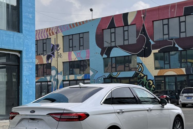 福特 金牛座 2019款 EcoBoost 245 尊享版车身外观6003