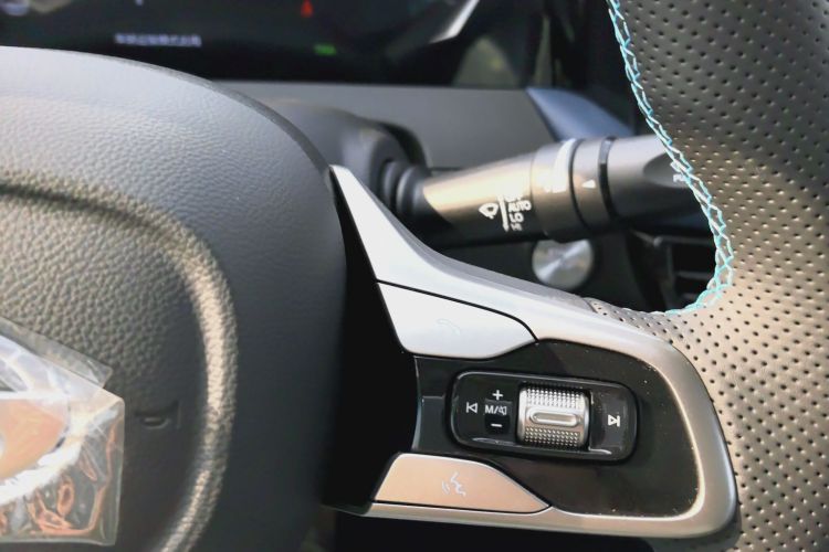 广汽传祺 传祺GS3 2023款 影速 270T 劲享版中控内饰7001