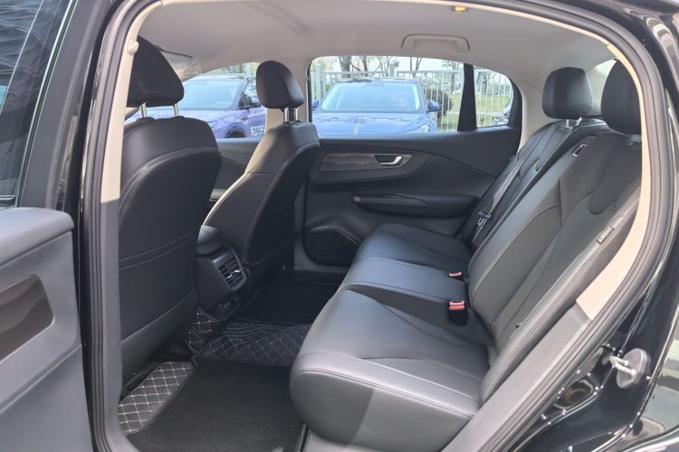 红旗E-QM5 2023款 改款 基础出行版中控内饰7002