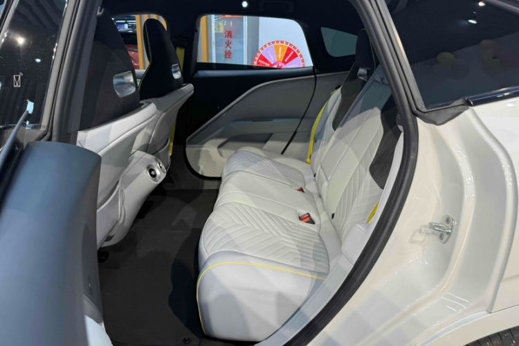 阿维塔11 2022款 长续航双电机版 5座中控内饰7005