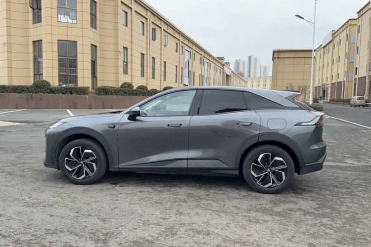 深蓝汽车 深蓝S07 2026款 300Ultra 华为乾崑ADS SE版车身外观6003