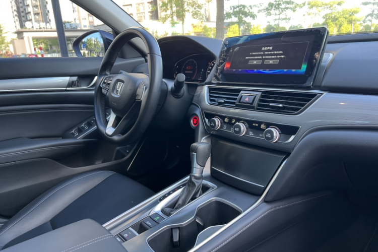 本田 雅阁 2022款 260TURBO 豪华版中控内饰7009