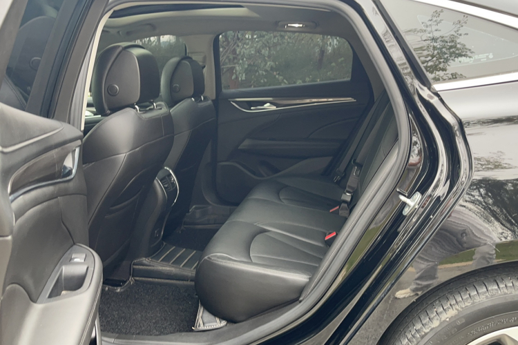 别克 君越 2019款 28T 豪华型中控内饰7002