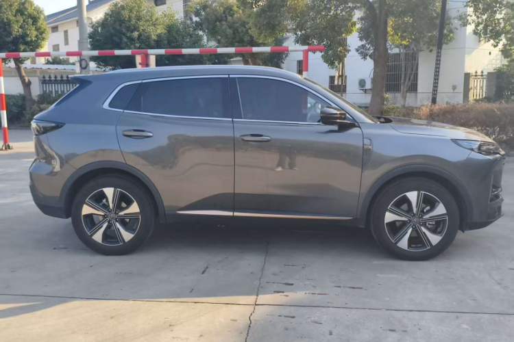 长安CS55PLUS 2022款 第二代 1.5T DCT尊贵型车身外观6007