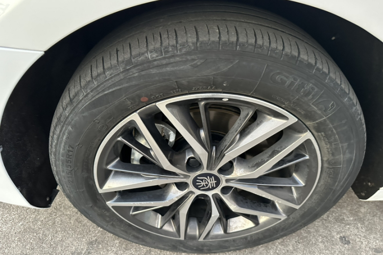 比亚迪 秦PLUS 2021款 EV 510KM 出行版局部细节9003