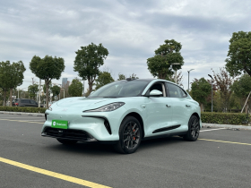 智己汽车 智己LS6 2023款 Max 超强性能版