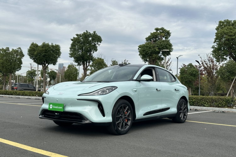 智己汽车 智己LS6 2023款 Max 超强性能版车身外观1