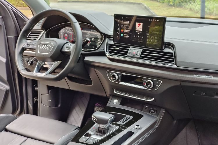 奥迪Q5L 2022款 改款 40T 豪华动感型中控内饰7002