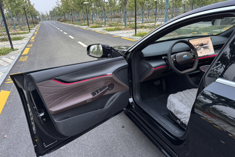 长安启源A07 2025款 蓝鲸增程版 230尊贵型中控内饰7009