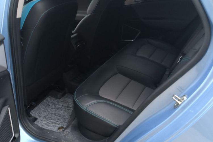 吉利几何G6 2022款 620 新乐型中控内饰7006