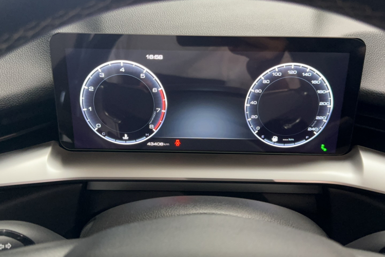 哈弗H6 2021款 第三代 2.0T 自动两驱Max中控内饰15