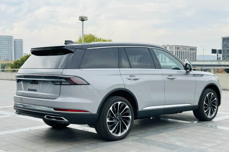 林肯 飞行家 2024款 3.0T V6 四驱奢雅版 六座车身外观6004