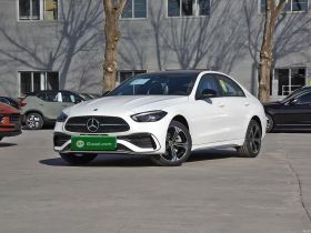 奔驰C级 2022款 改款 C 260 L 皓夜运动版