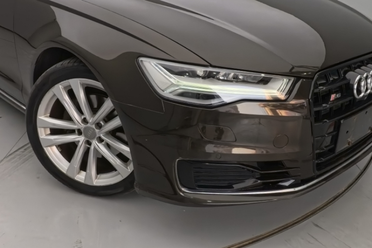 奥迪A6L 2018款 30周年年型 35 TFSI 运动型局部细节36