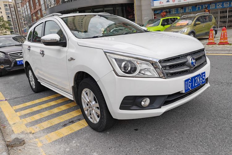 启辰T70 2015款 2.0L CVT睿趣版车身外观6002