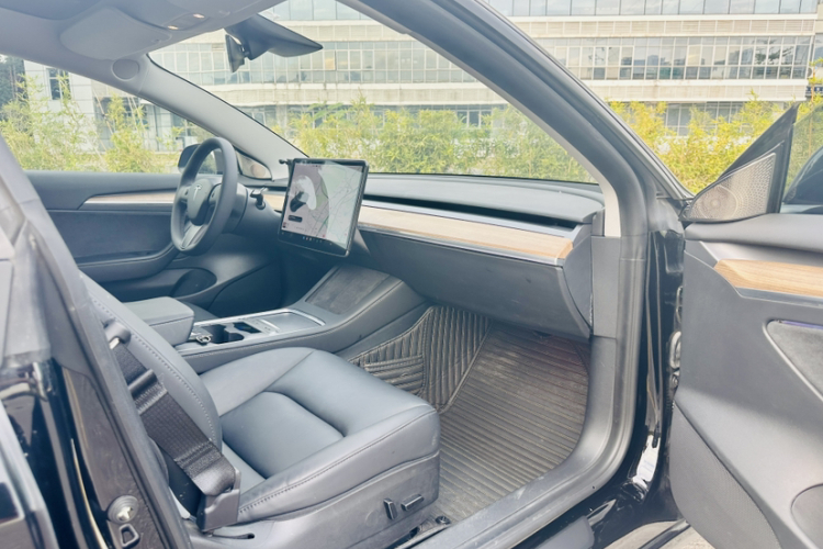 特斯拉 Model 3 2021款 标准续航后驱升级版 3D6中控内饰7006