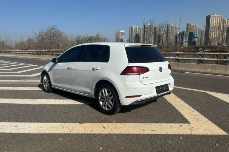 大众 高尔夫 2018款 230TSI 自动舒适型车身外观6006