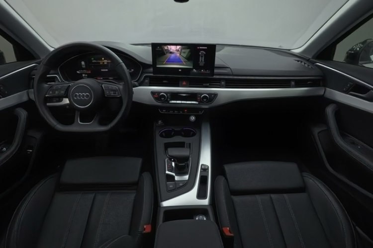 奥迪A4L 2022款 40 TFSI 豪华动感型中控内饰7001