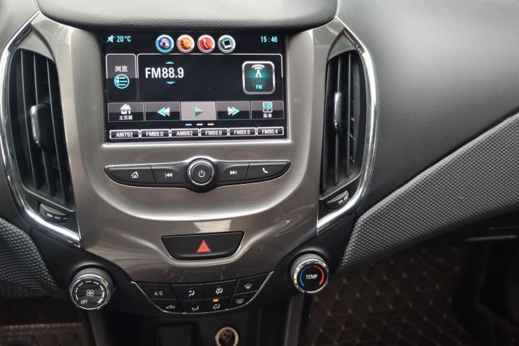 雪佛兰 科鲁兹 2017款 1.5L 自动先锋天窗版中控内饰7012