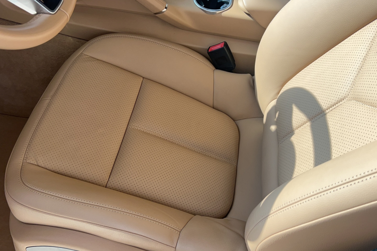 保时捷 2015款 Cayenne 3.0T中控内饰7004