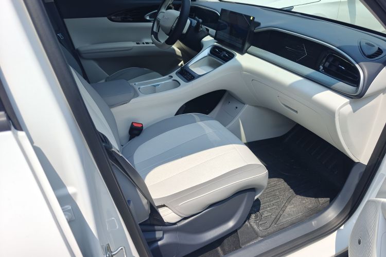 小鹏MONA M03 2024款 515 长续航中控内饰7008