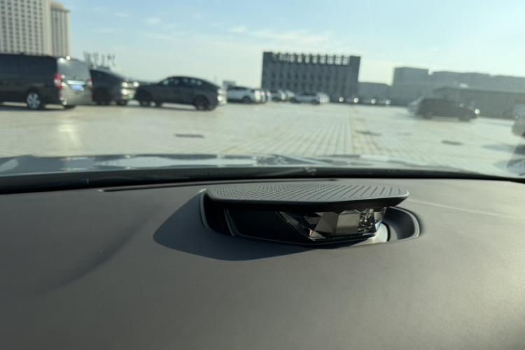 腾势Z9GT 2024款 1100四驱Pro版局部细节9009