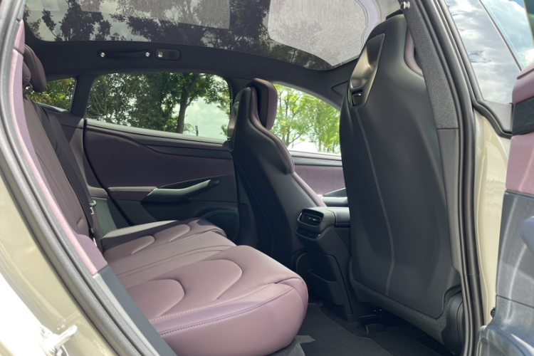 小米汽车 小米SU7 2024款 后驱超长续航高阶智驾Pro版中控内饰7004