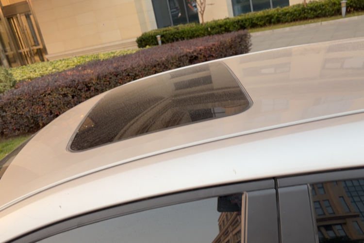 丰田C-HR 2021款 2.0L 舒适版车身外观6008