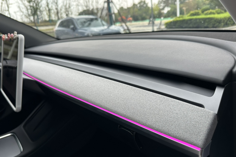 特斯拉 Model Y 2024款 后轮驱动版中控内饰7007