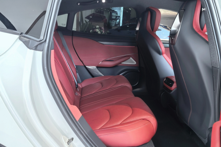 小米汽车 小米SU7 2024款 后驱长续航智驾版中控内饰7001