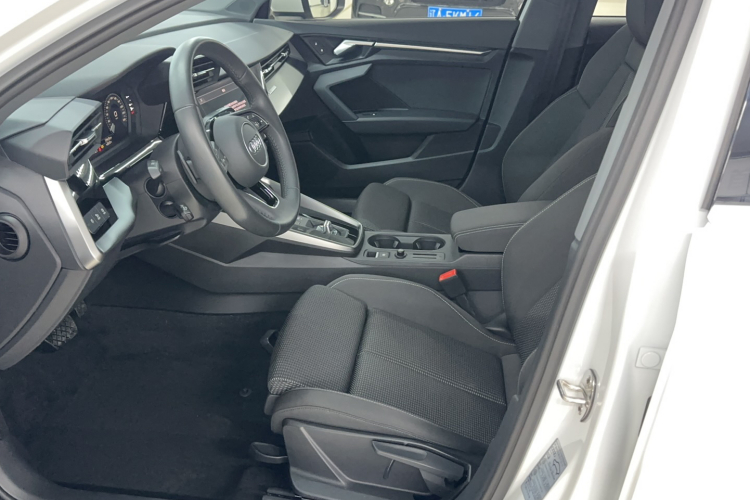 奥迪A3 2021款 Sportback 35 TFSI 进取运动型中控内饰7002