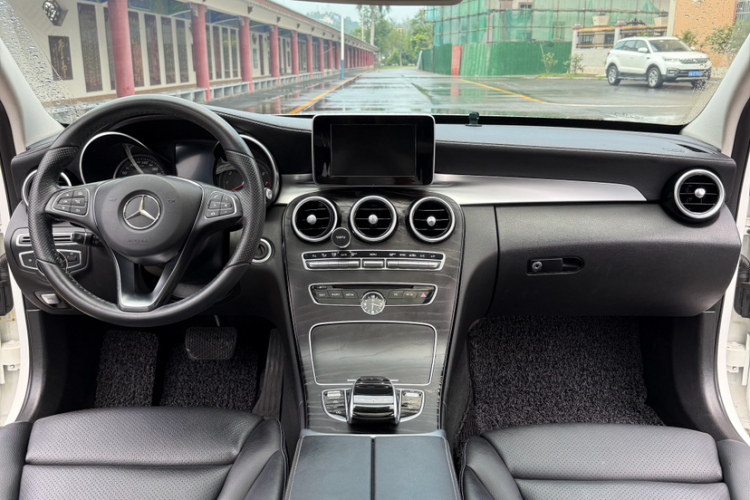 奔驰C级 2015款 C 200 L 4MATIC 运动版中控内饰7006