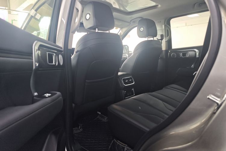 坦克400 2025款 2.4T 柴油版中控内饰7003