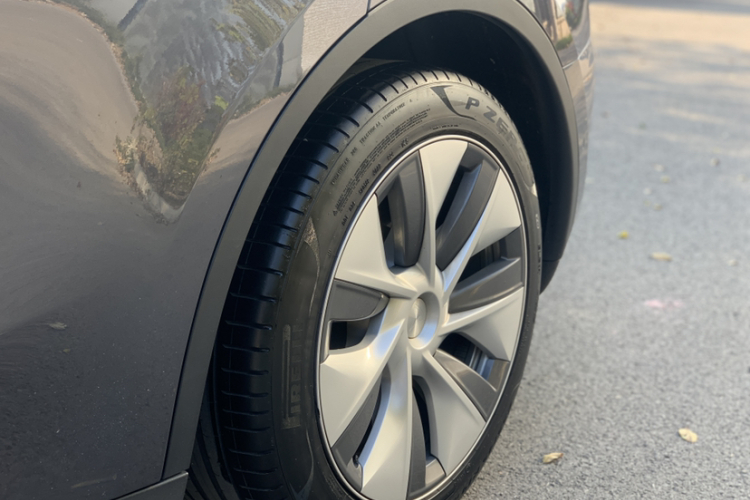 特斯拉 Model Y 2022款 改款 后轮驱动版车身外观6002