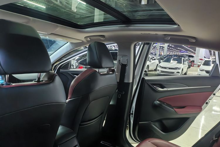 长安 逸动 2020款 PLUS 蓝鲸NE 1.4T GDI DCT旗舰型中控内饰7005