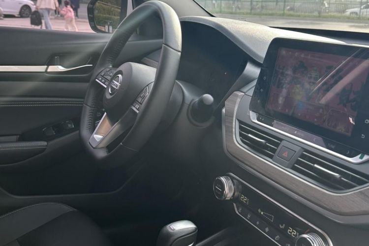 日产 天籁 2021款 2.0L XL 舒适版中控内饰7005