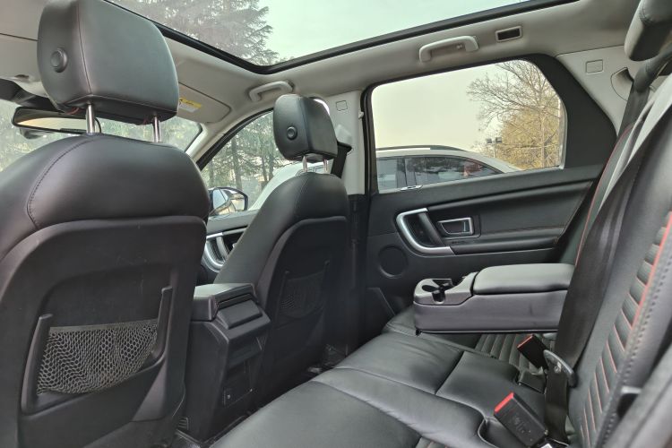 路虎 发现神行 2019款 240PS SE Dynamic版 国VI中控内饰7003