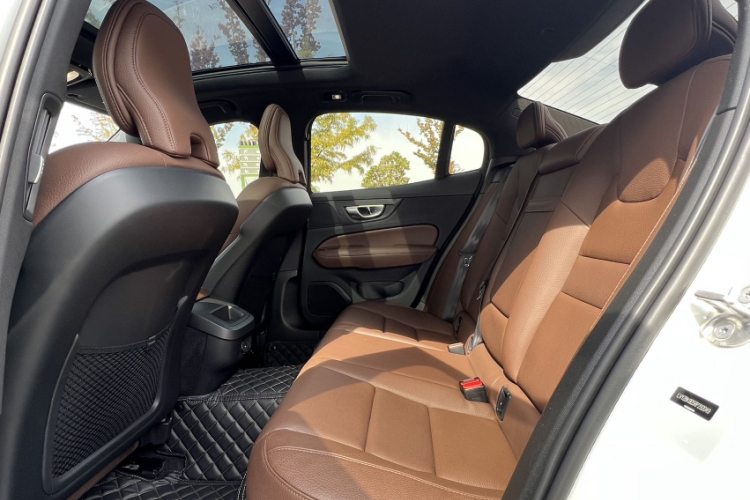 沃尔沃S60 2024款 B4 智逸豪华版中控内饰7009