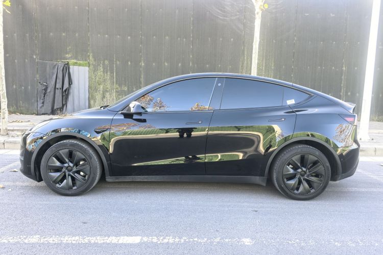特斯拉 Model Y 2023款 长续航全轮驱动版车身外观6007