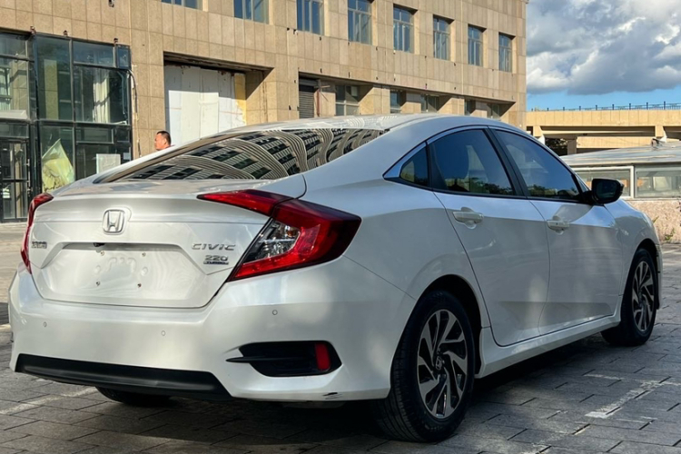 本田 思域 2016款 220TURBO CVT豪华版车身外观6004