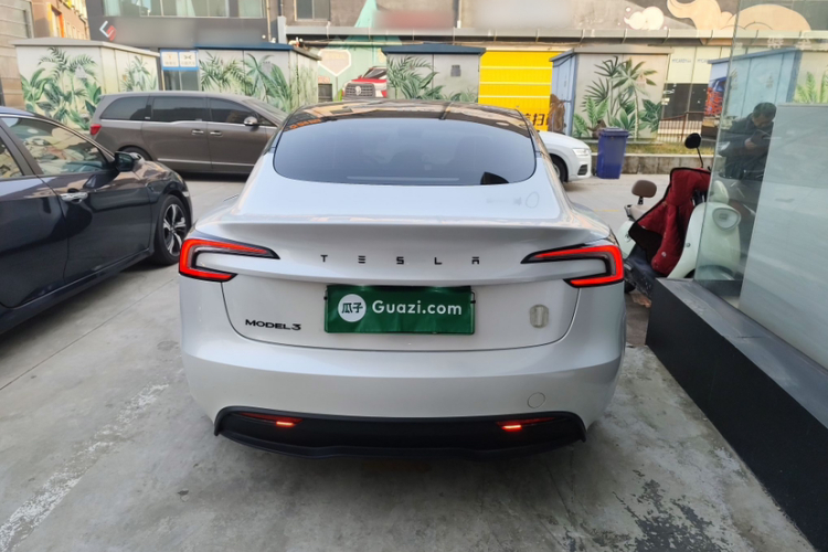 特斯拉 Model 3 2025款 后轮驱动版车身外观6004