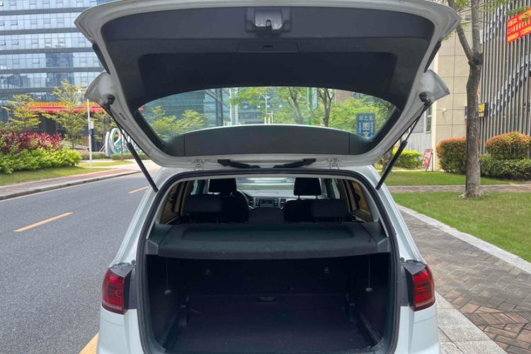 大众 高尔夫·嘉旅 2016款 1.6L 自动舒适型局部细节23