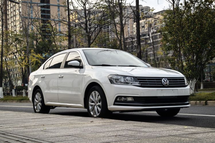 大众 朗逸 2017款 1.6L 手动舒适版车身外观6003