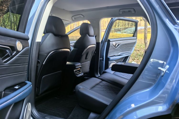 岚图汽车 岚图FREE 2021款 四驱标准增程专属豪华套装局部细节22