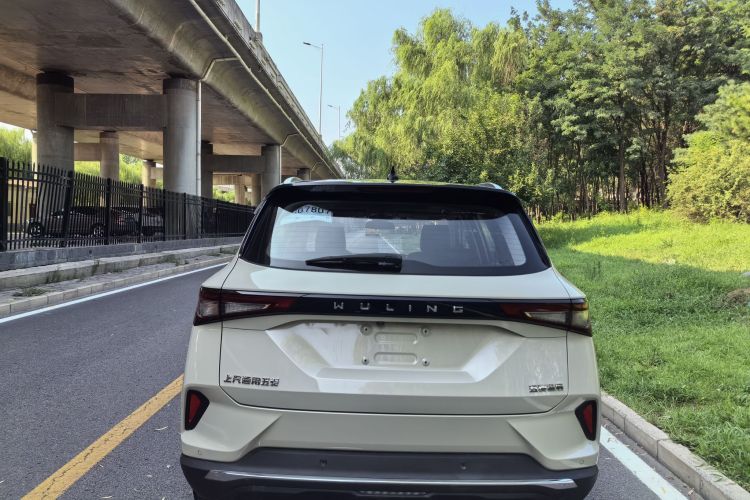 五菱汽车 五菱星辰 2021款 1.5T CVT星曜版车身外观6005