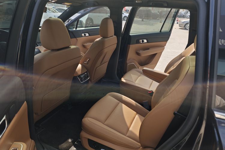 理想汽车 理想ONE 2021款 增程6座版中控内饰7002