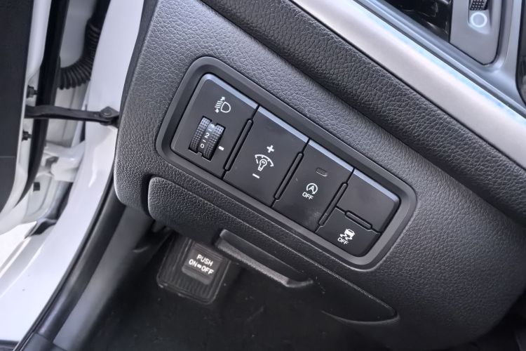 现代 名图 2017款 1.8L 自动智能型GLS 国V中控内饰7008