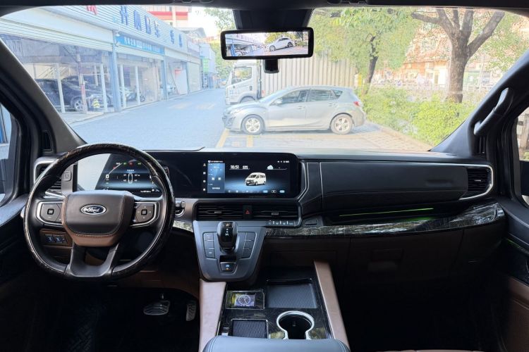 钧天黑武士Youth 2025款 2.0T 汽油巅峰版中控内饰7010